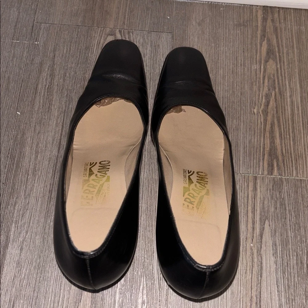 Salvatore FERRAGAMO Metallic Pewter High Heels Pumps